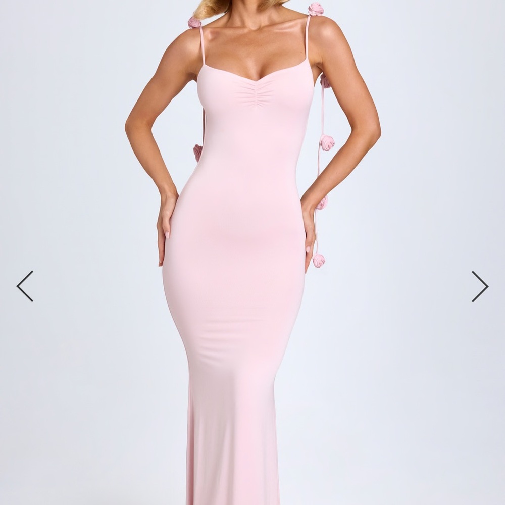 PINK MAXI DRESS WITH BEAUTIFUL ROSE DETAILS
